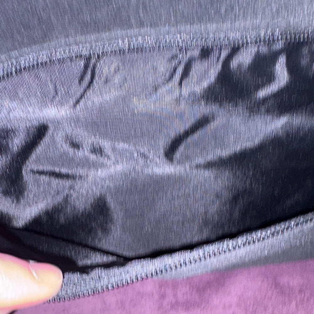 Classic Black Messenger Bag - Picture 5 of 9